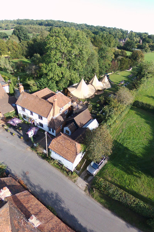 Traditional English pub in the Berkshire countryside