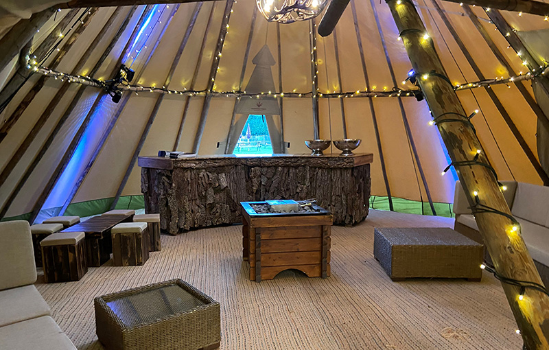 Socially distanced teepees in the pub garden, outside Dinning, Berkshire